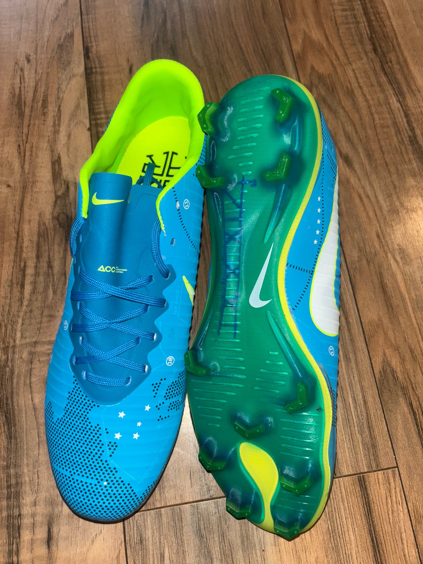 Mercurial Vapor 11 Neymar “Written in the Stars”