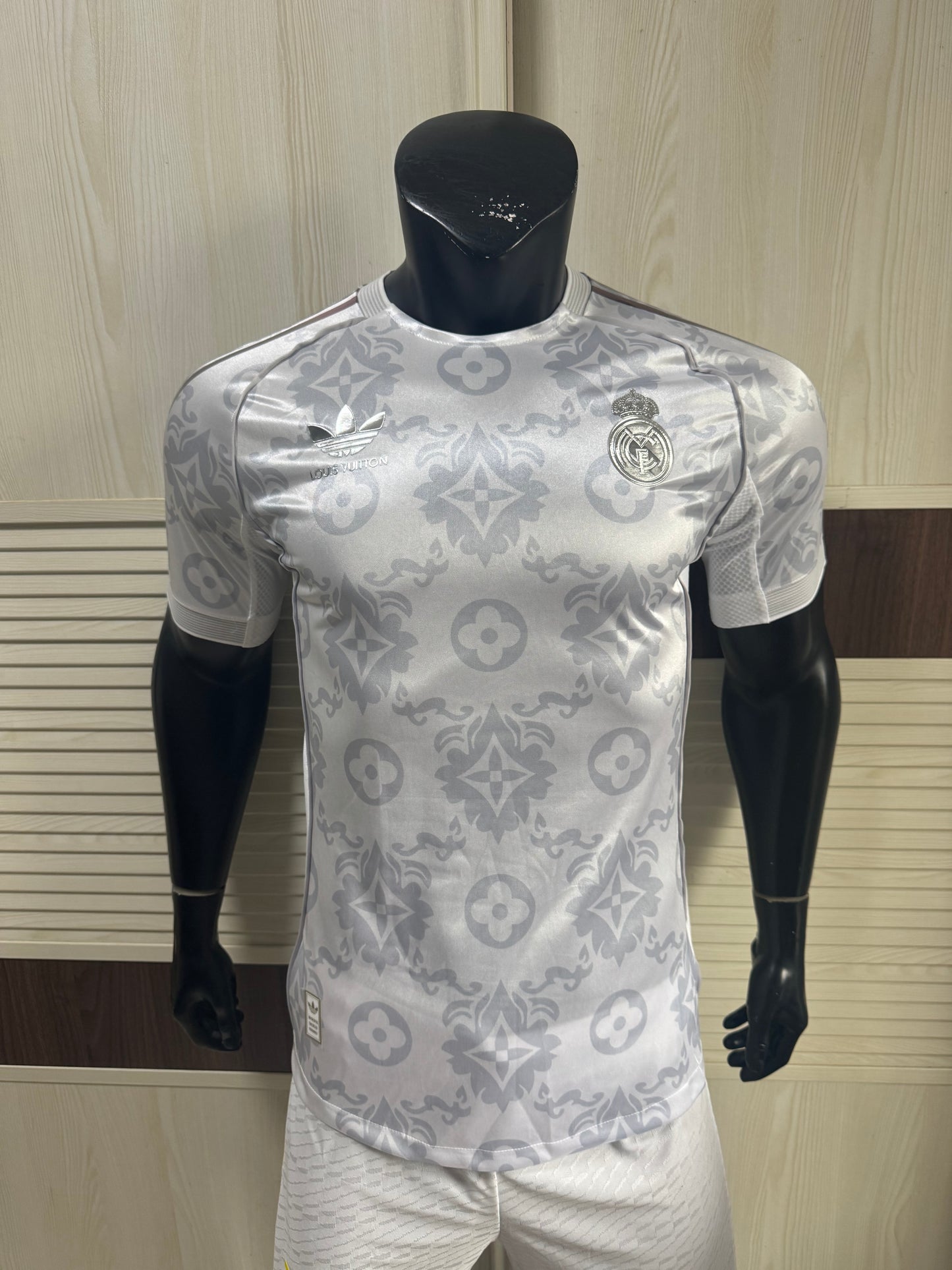 R. Madrid x LV kit