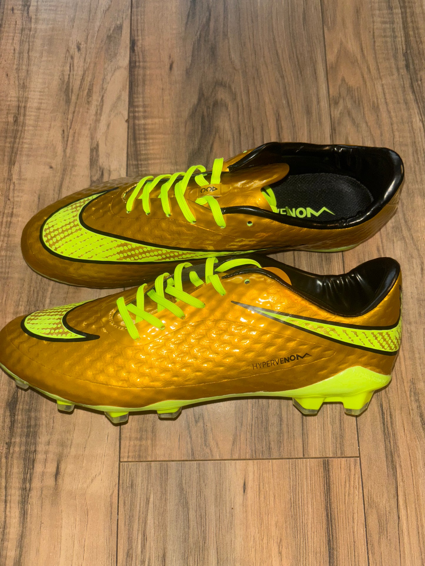 Hypervenom Phantom Premium Gold